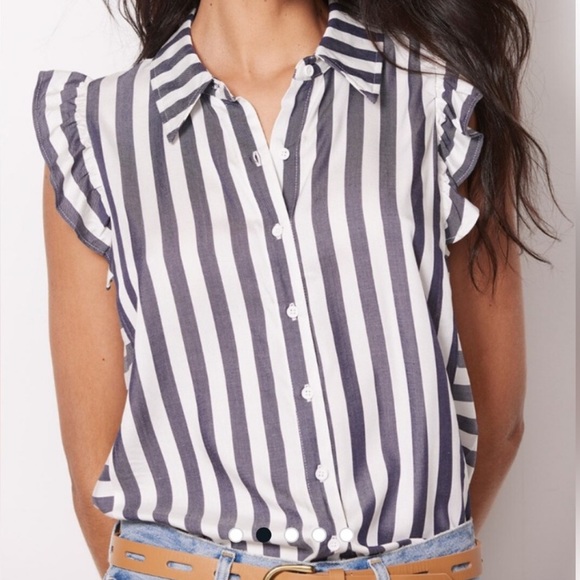 Evereve BB Dakota Seas The Day Navy & White Striped Button Down Tank Top Size L - Picture 1 of 11